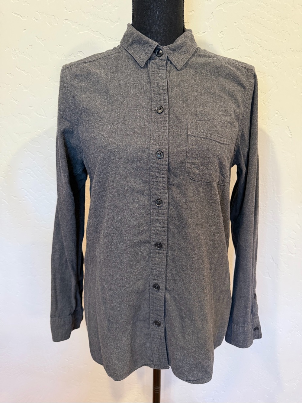 Eddie Bauer Charcoal Gray Long-Sleeve Button-Down Shirt